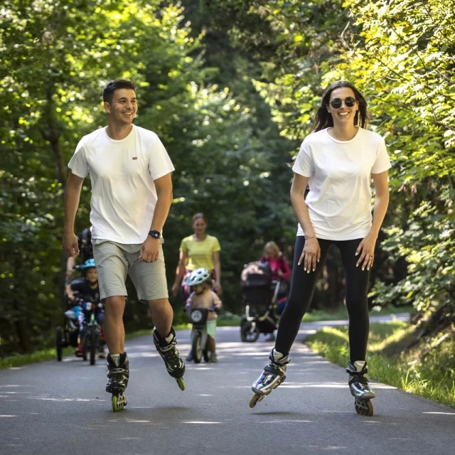 Jarní čistění cesty na Rovinka je hotovo. Hurá na kolo či brusle. 🚴🏻‍♀️ 🛼